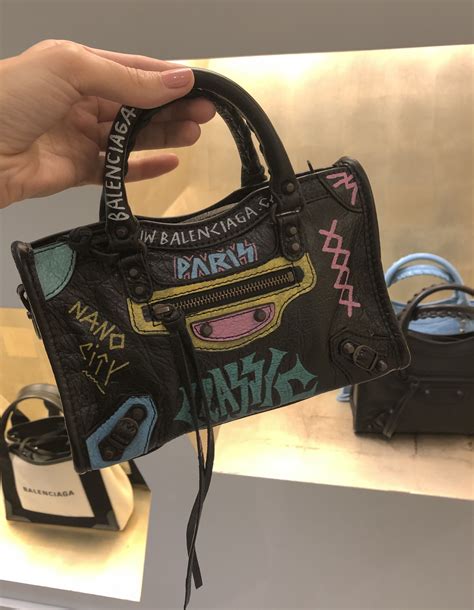 balenciaga graffiti bag fake|balenciaga graffiti bag mini.